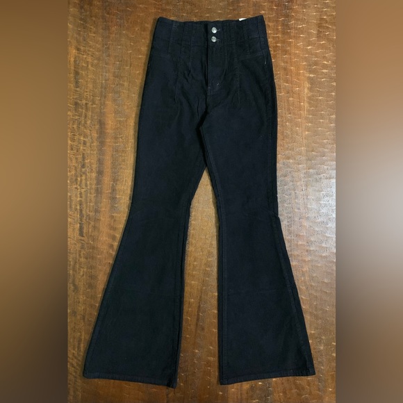 NWOT We The Free Size 31 Jayde Black High Rise Corduroy Flare Leg Jeans - Picture 4 of 11